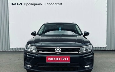Volkswagen Tiguan II, 2018 год, 1 990 000 рублей, 1 фотография