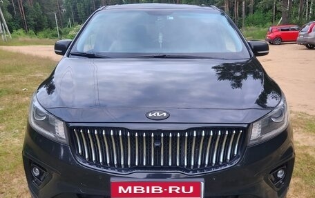 KIA Carnival III, 2018 год, 2 930 000 рублей, 1 фотография