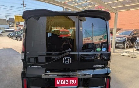 Honda Stepwgn IV, 2016 год, 1 380 000 рублей, 4 фотография