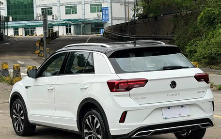 Volkswagen T-Roc I, 2023 год, 1 590 990 рублей, 2 фотография