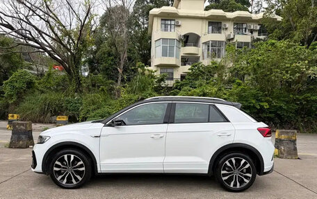 Volkswagen T-Roc I, 2023 год, 1 590 990 рублей, 4 фотография