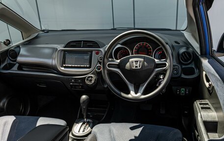 Honda Fit III, 2011 год, 800 000 рублей, 6 фотография