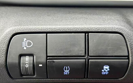 Hyundai Elantra, 2023 год, 1 210 000 рублей, 11 фотография