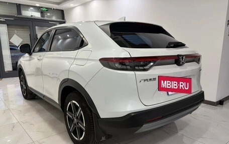 Honda Vezel, 2023 год, 1 817 009 рублей, 4 фотография