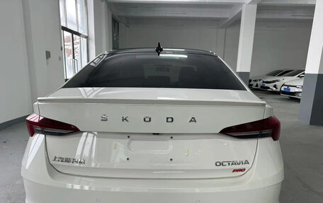 Skoda Octavia IV, 2022 год, 2 135 002 рублей, 18 фотография