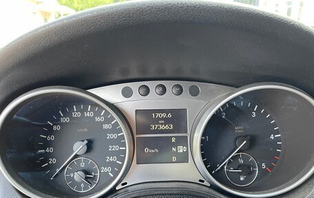 Mercedes-Benz M-Класс, 2010 год, 1 200 000 рублей, 11 фотография