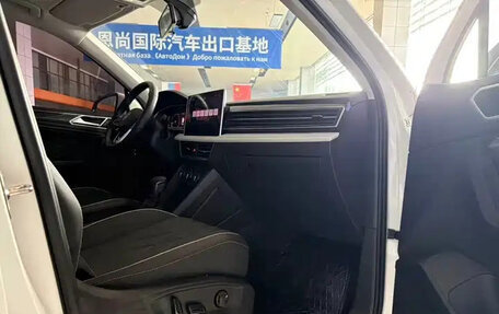 Volkswagen Tiguan II, 2023 год, 2 500 666 рублей, 15 фотография
