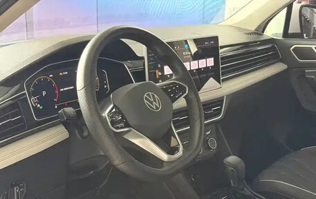 Volkswagen Tiguan II, 2023 год, 2 500 666 рублей, 10 фотография