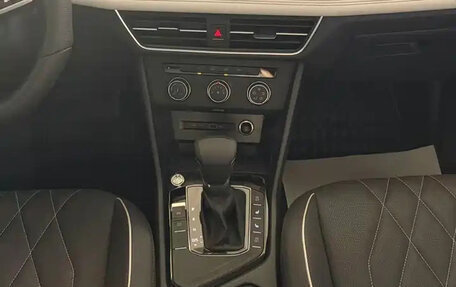 Volkswagen Tiguan II, 2023 год, 2 500 666 рублей, 12 фотография