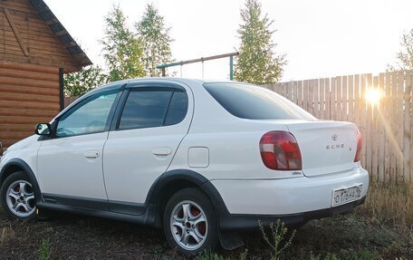 Toyota Echo, 2000 год, 400 000 рублей, 8 фотография