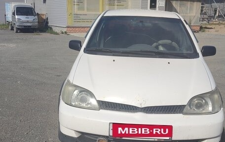 Toyota Echo, 2000 год, 400 000 рублей, 2 фотография
