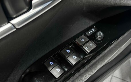 Toyota Camry, 2020 год, 2 350 000 рублей, 17 фотография
