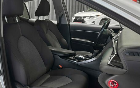 Toyota Camry, 2020 год, 2 350 000 рублей, 15 фотография