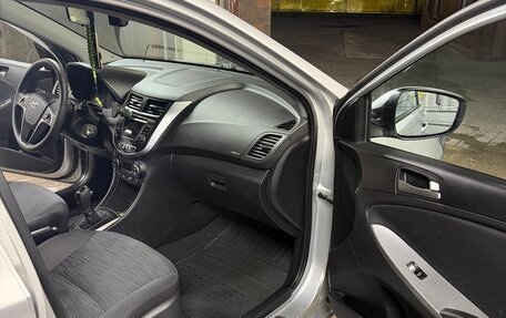 Hyundai Solaris II рестайлинг, 2016 год, 950 000 рублей, 18 фотография