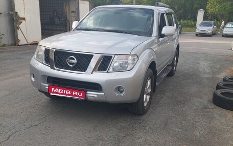 Nissan Pathfinder, 2011 год, 2 050 000 рублей, 1 фотография