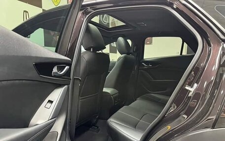 Mazda CX-4, 2023 год, 2 320 000 рублей, 12 фотография