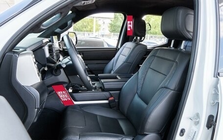 Toyota Tundra, 2022 год, 7 580 000 рублей, 14 фотография