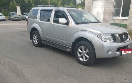 Nissan Pathfinder, 2011 год, 2 050 000 рублей, 2 фотография