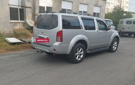 Nissan Pathfinder, 2011 год, 2 050 000 рублей, 3 фотография