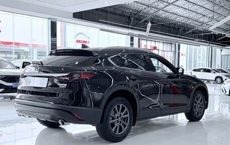 Mazda CX-4, 2023 год, 2 280 000 рублей, 3 фотография