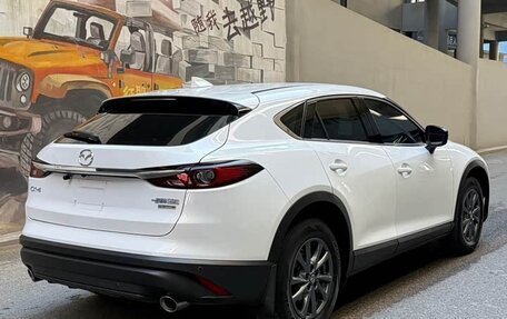 Mazda CX-4, 2023 год, 2 300 000 рублей, 7 фотография