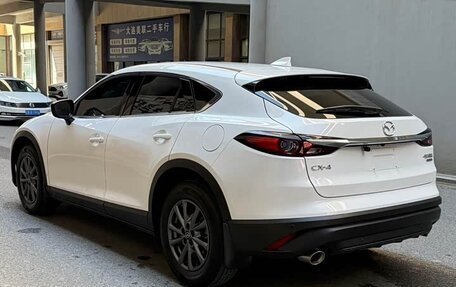 Mazda CX-4, 2023 год, 2 300 000 рублей, 3 фотография