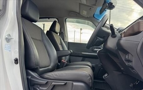 Honda Freed II, 2023 год, 1 410 000 рублей, 12 фотография