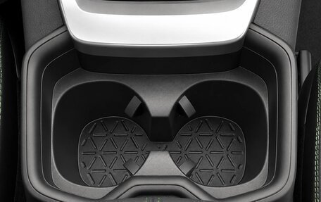 Toyota RAV4, 2025 год, 3 737 000 рублей, 33 фотография