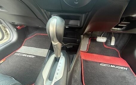 Honda Insight II рестайлинг, 2012 год, 650 000 рублей, 20 фотография