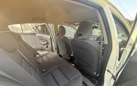 Honda Insight II рестайлинг, 2012 год, 650 000 рублей, 22 фотография