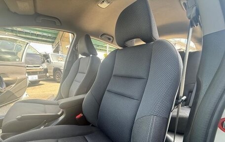 Honda Insight II рестайлинг, 2012 год, 650 000 рублей, 24 фотография