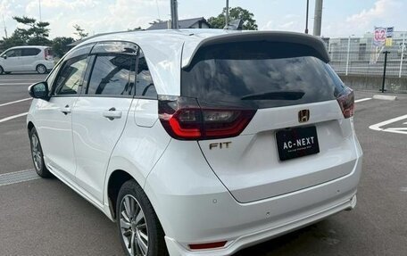 Honda Fit, 2022 год, 1 090 000 рублей, 4 фотография