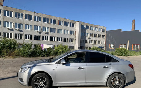 Chevrolet Cruze II, 2011 год, 555 555 рублей, 3 фотография