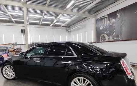 Chrysler 300C II, 2012 год, 1 750 000 рублей, 2 фотография