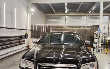 Chrysler 300C II, 2012 год, 1 750 000 рублей, 4 фотография