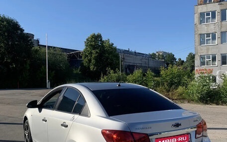 Chevrolet Cruze II, 2011 год, 555 555 рублей, 13 фотография