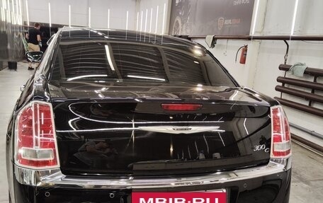 Chrysler 300C II, 2012 год, 1 750 000 рублей, 9 фотография