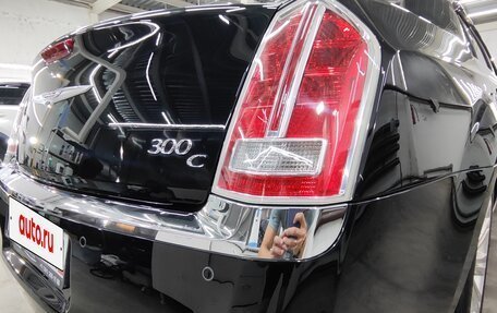 Chrysler 300C II, 2012 год, 1 750 000 рублей, 27 фотография