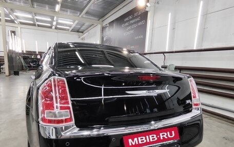 Chrysler 300C II, 2012 год, 1 750 000 рублей, 29 фотография