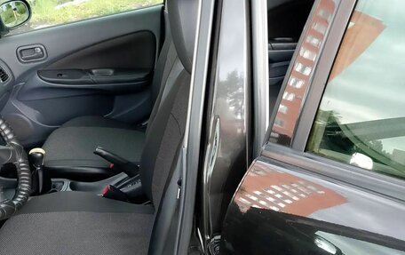 Nissan Almera, 2005 год, 295 000 рублей, 10 фотография