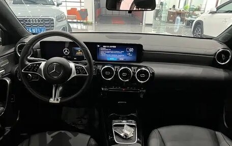 Mercedes-Benz A-Класс, 2023 год, 1 650 100 рублей, 9 фотография