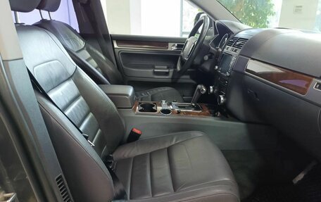 Volkswagen Touareg III, 2007 год, 1 050 000 рублей, 18 фотография