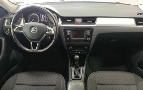 Skoda Rapid I, 2016 год, 900 000 рублей, 10 фотография