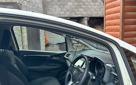 Honda Fit III, 2013 год, 900 000 рублей, 14 фотография