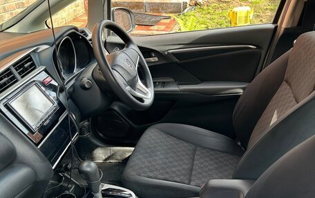 Honda Fit III, 2013 год, 900 000 рублей, 16 фотография