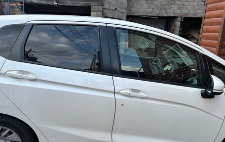 Honda Fit III, 2013 год, 900 000 рублей, 6 фотография