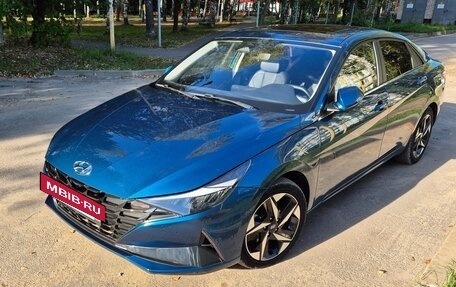 Hyundai Elantra, 2021 год, 1 830 000 рублей, 4 фотография