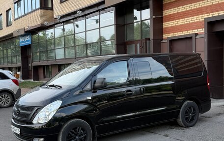 Hyundai Grand Starex Grand Starex I рестайлинг 2, 2009 год, 1 350 000 рублей, 2 фотография