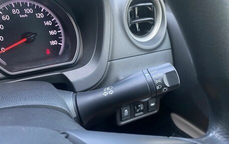 Nissan Note II рестайлинг, 2017 год, 999 000 рублей, 27 фотография