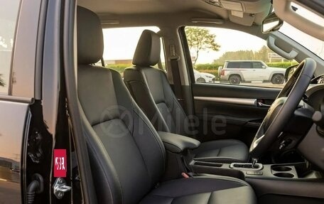 Toyota Hilux VIII, 2025 год, 7 300 000 рублей, 6 фотография